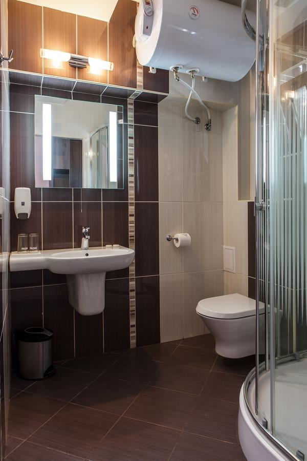 Family Hotel Kipra Екстериор снимка