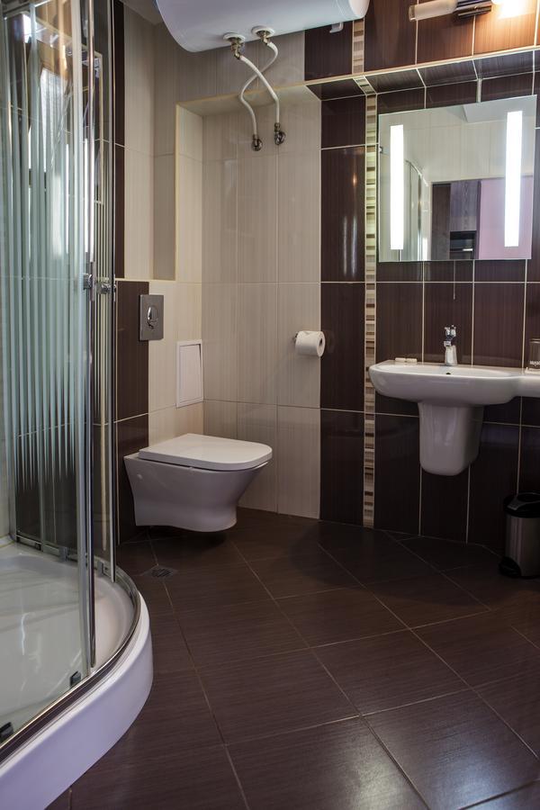 Family Hotel Kipra Екстериор снимка